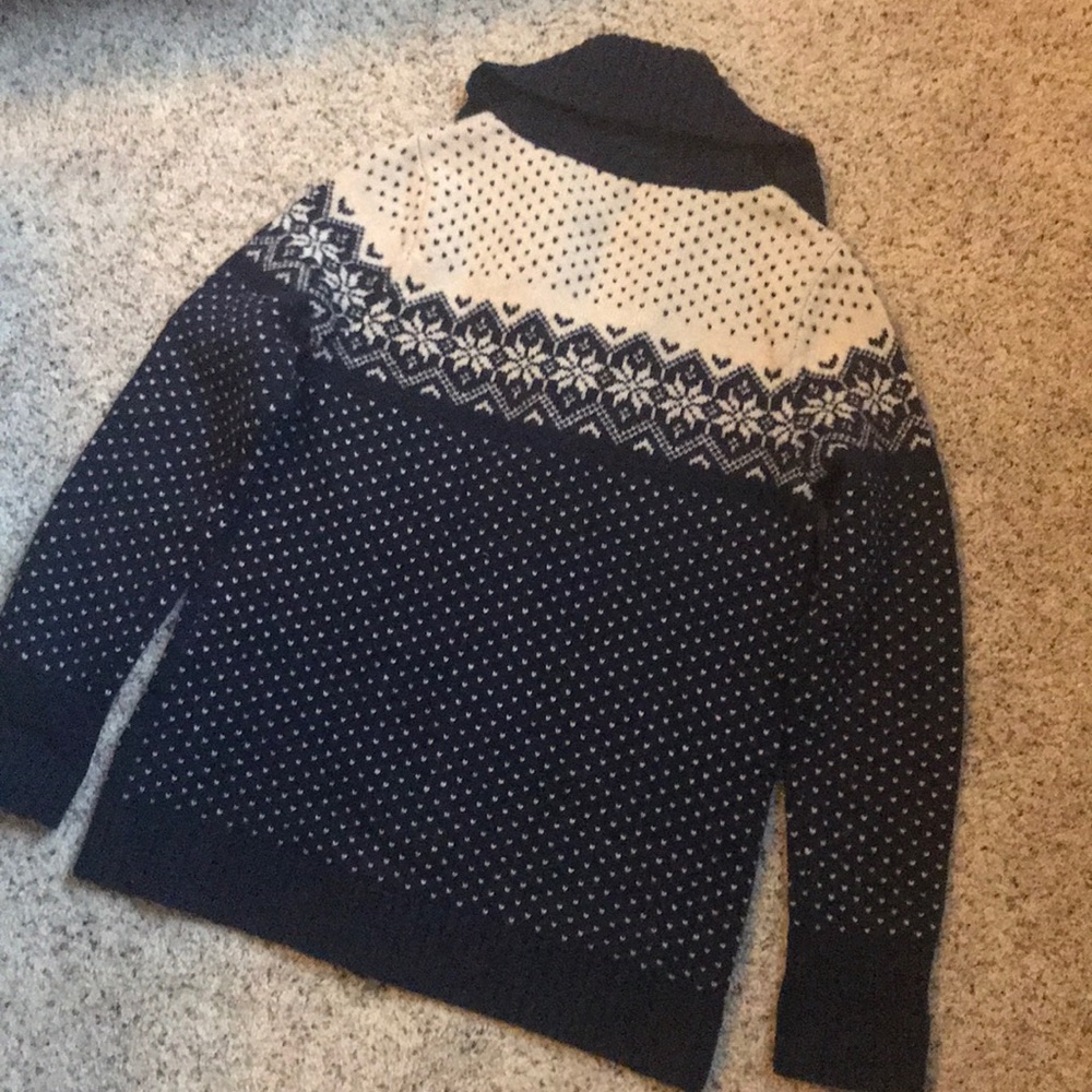 Eddie Bauer Sweater - Picture 7 of 7